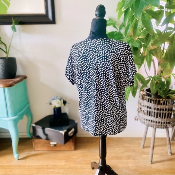 🏷️ 4/$25 Polka Dot Abstract Tie Front Boxy Crop Oversize Drop Shoulder Blouse - Picture 4 of 8